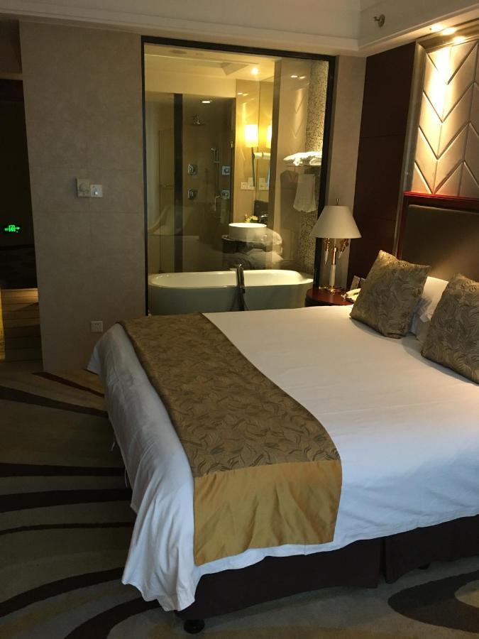 รามาดา บาย วินด์แฮม หยางโจว เปาหยิง Hotel Baoying ภายนอก รูปภาพ
