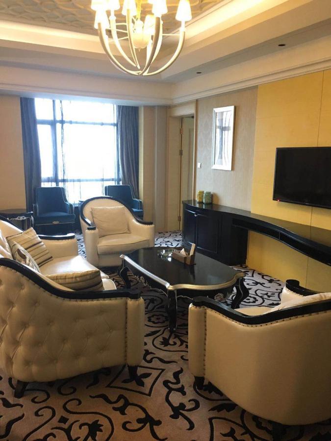 รามาดา บาย วินด์แฮม หยางโจว เปาหยิง Hotel Baoying ภายนอก รูปภาพ