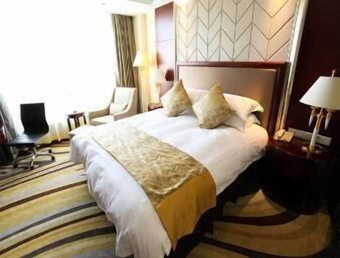 รามาดา บาย วินด์แฮม หยางโจว เปาหยิง Hotel Baoying ภายนอก รูปภาพ
