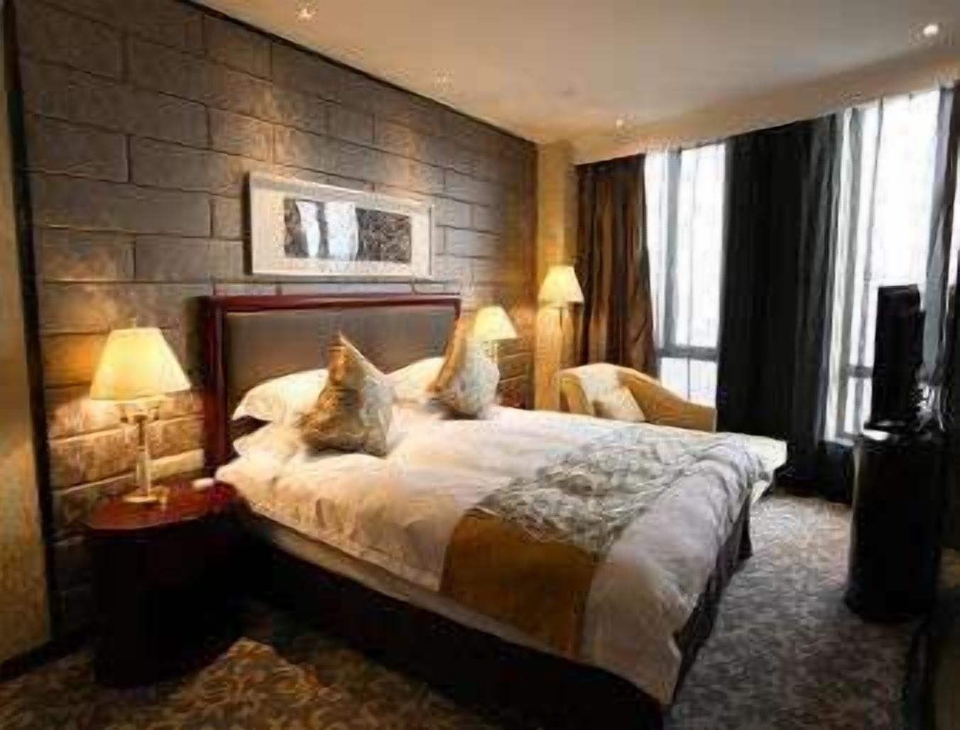 รามาดา บาย วินด์แฮม หยางโจว เปาหยิง Hotel Baoying ภายนอก รูปภาพ